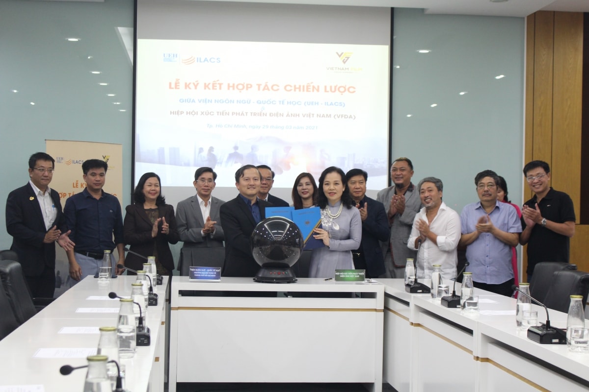 Toàn cảnh Lễ ký kết.