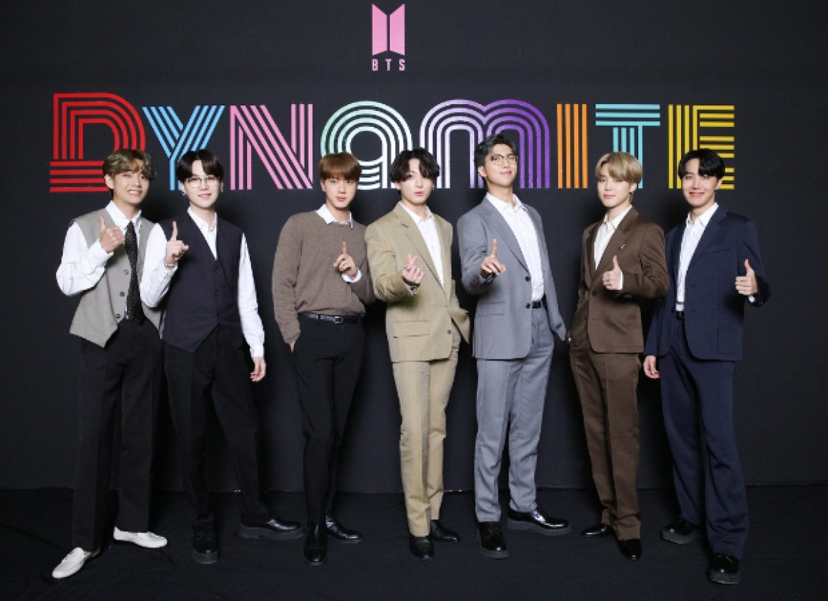BTS là nhóm nhạc Hàn Quốc đầu tiên nhận được đề cử tại BRIT Awards