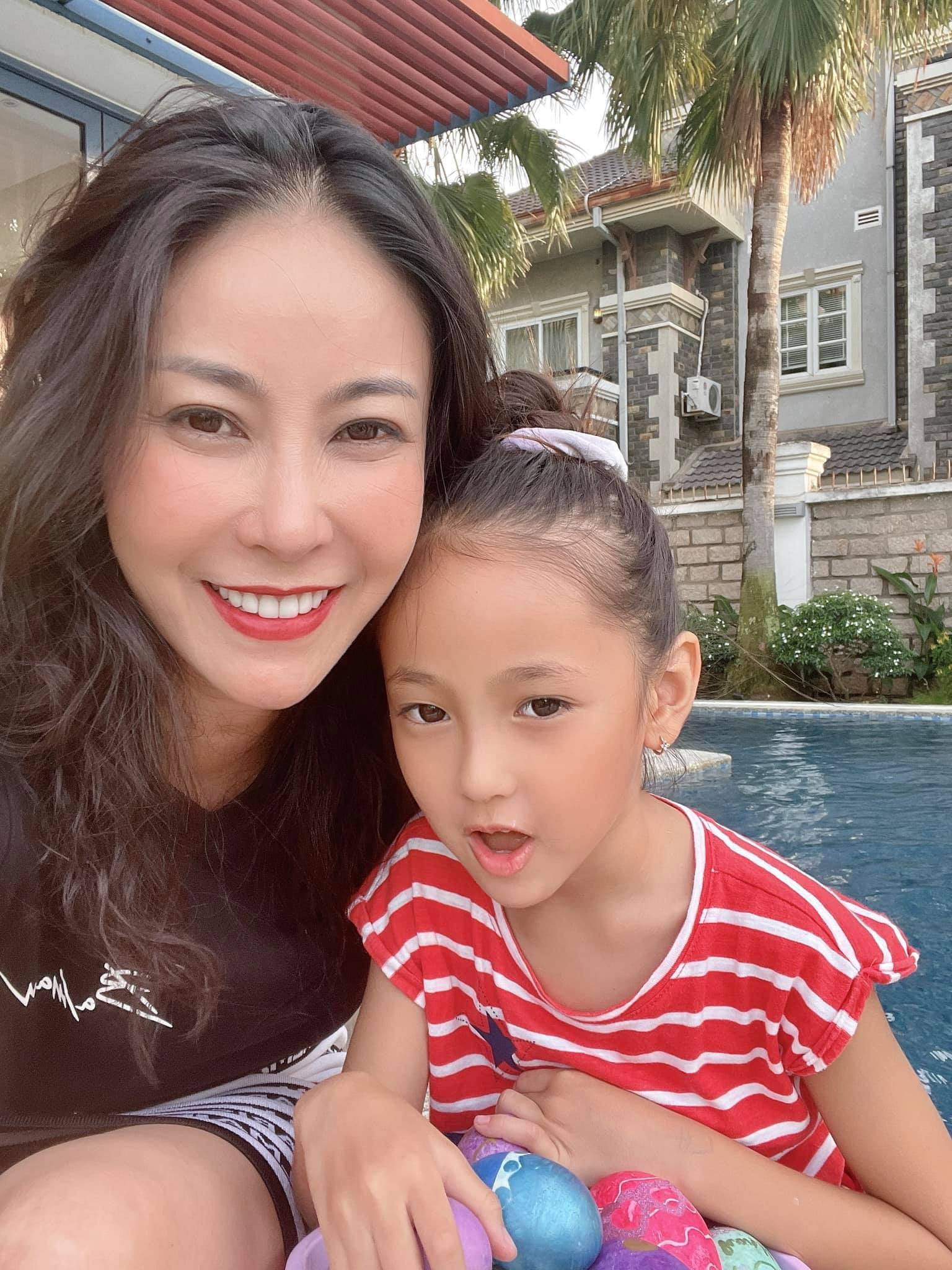 Con gái 5 tuổi của Hoa hậu Hà Kiều Anh xinh như thiên thần - 6