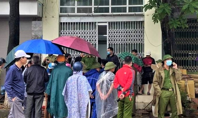 Thi thể 2 vợ chồng đang phân hủy trong ngôi nhà trọ ở Lào Cai - 1