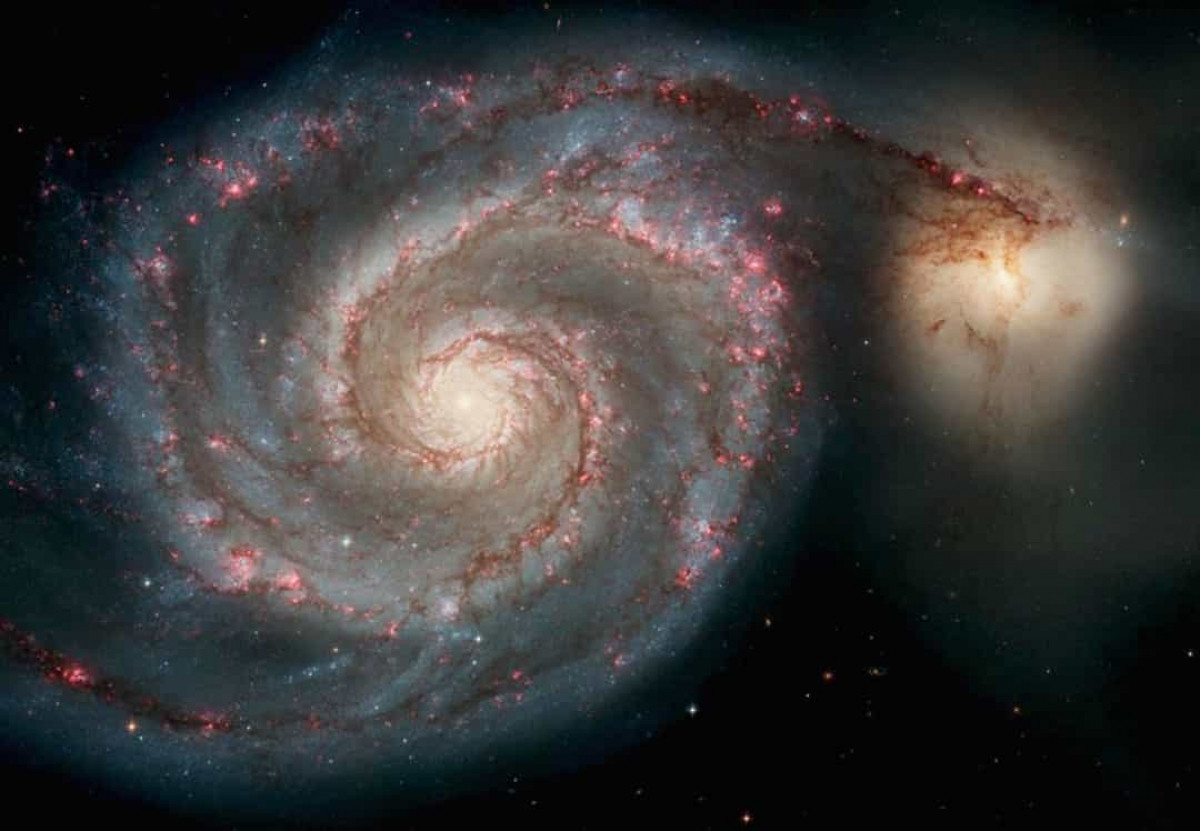 Đường kính của NGC 262 là 1,3 triệu năm ánh sáng và bao gồm 15.000 tỷ ngôi sao.