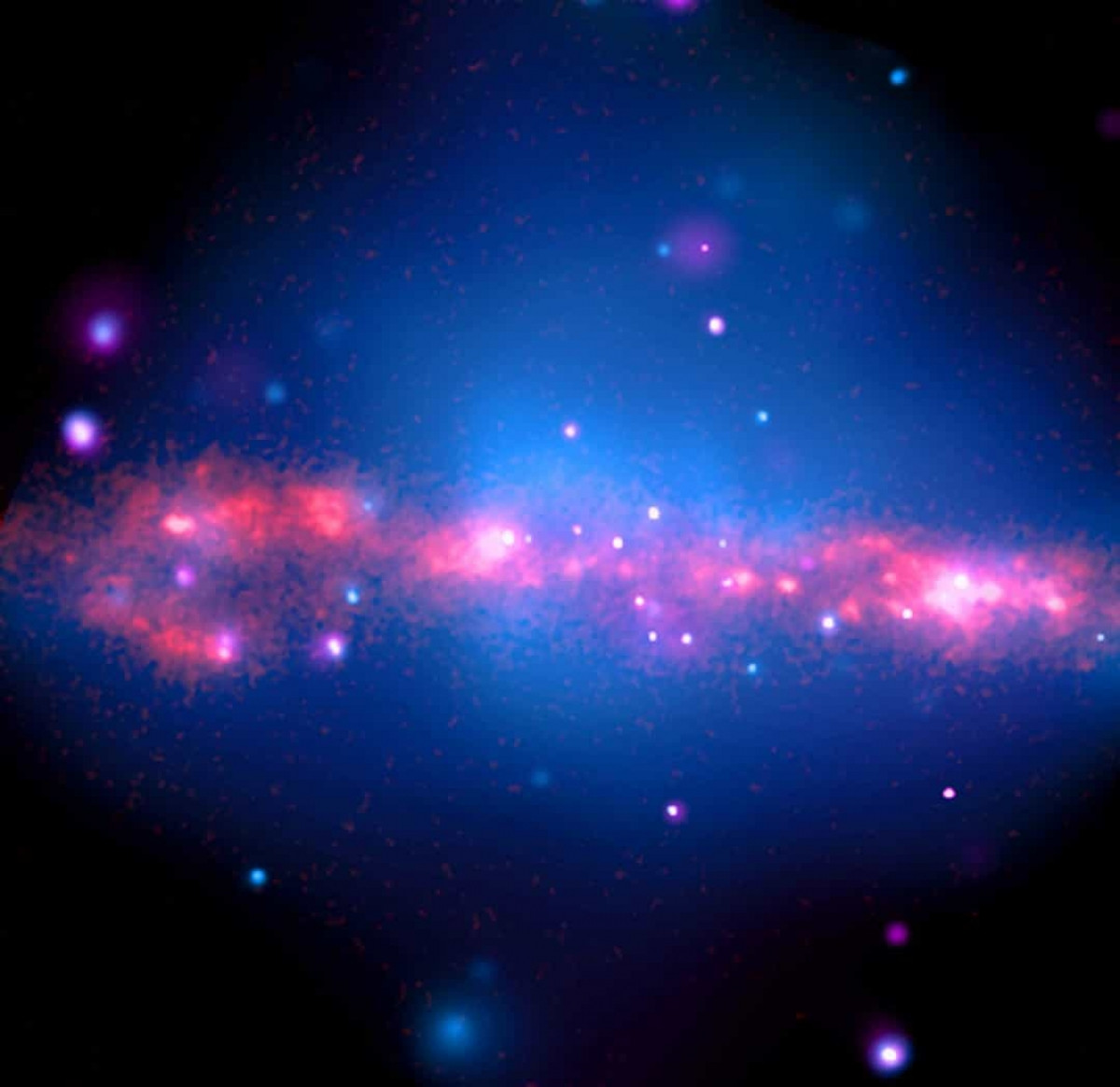 Thiên hà này nằm cách Trái Đất 1,04 tỷ năm ánh sáng và được nhà thiên văn học Frederick William Herschel I phát hiện vào năm 1790./.