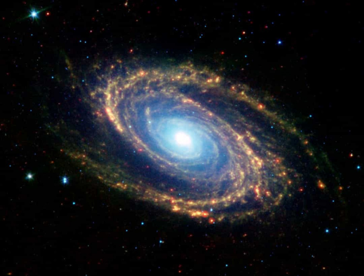 NGC 6872 có đường kính là 522.000 năm ánh sáng và gấp 5 lần kích cỡ của Dải Ngân hà.
