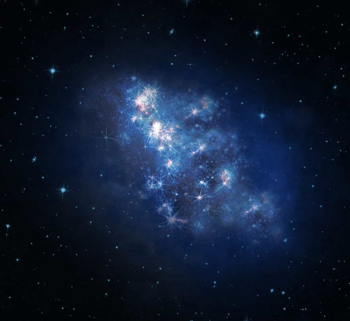 Đây là một trong những thiên hà xoắn ốc lớn nhất trong vũ trụ với đường kính khoảng 832.000 năm ánh sáng.