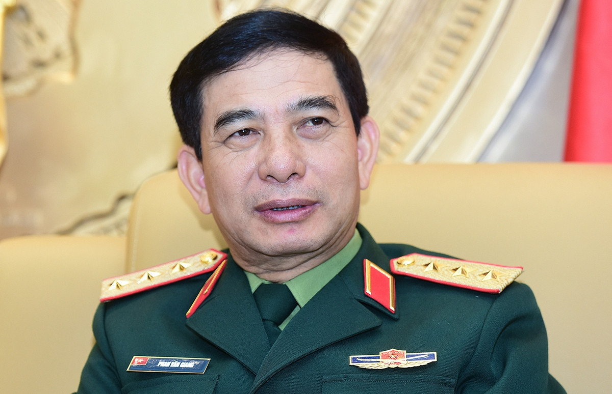 Thượng tướng Phan Văn Giang đã được Quốc hội phê chuẩn giữ chức Bộ trưởng Bộ Quốc phòng. 