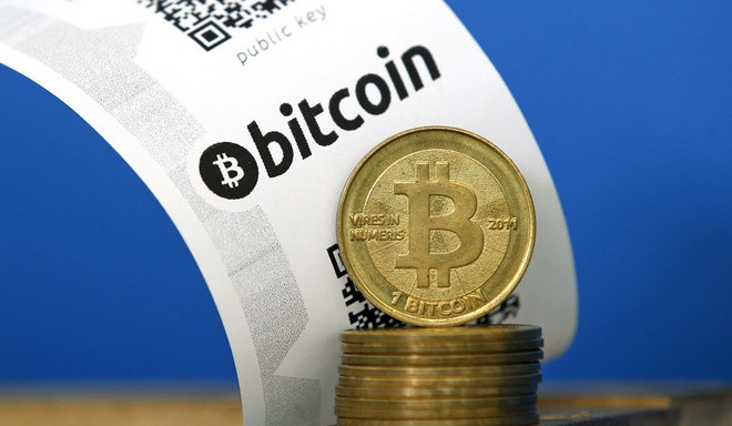 Giá Bitcoin tăng mạnh, Ether thiết lập kỷ lục mới - 1