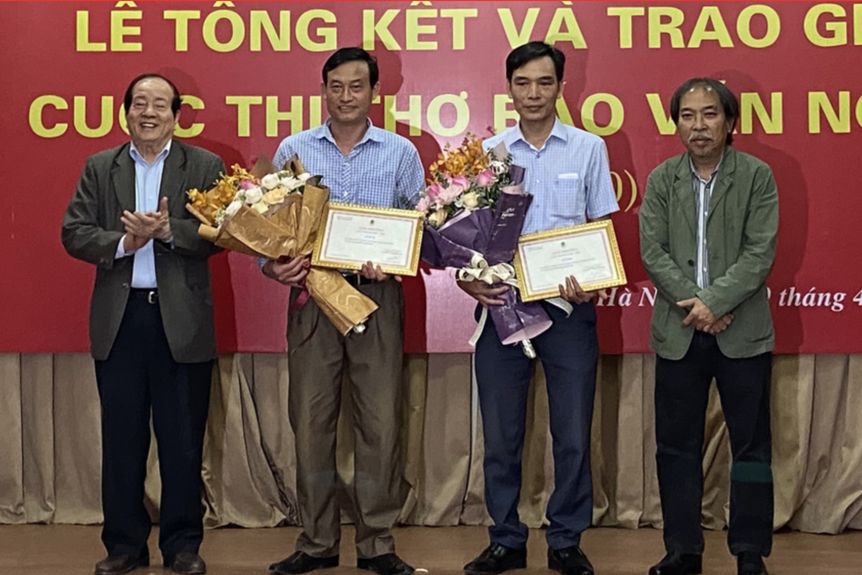 Bị dư luận chê dở, tác giả bài thơ đoạt giải 'Mẹ tôi chửi kẻ trộm' nói gì? - 1