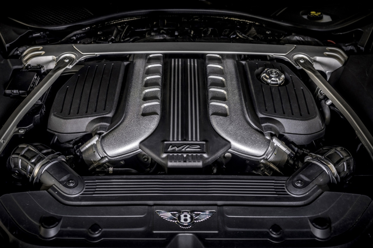 Bentley Continental GT Speed mới sẽ bắt đầu có mặt trên thị trường vào cuối năm nay với giá bán khởi điểm từ 274.900 USD.