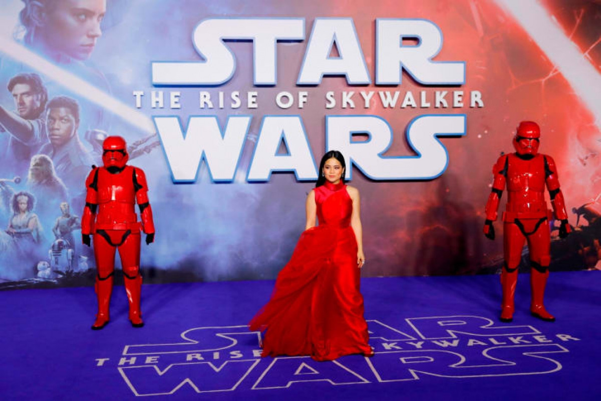 Kelly Marie Tran, nữ diễn viên bộ phim “Star Wars” trên thảm đỏ ở London (Anh) vào ngày 18/12/2019. Ảnh: Getty Images