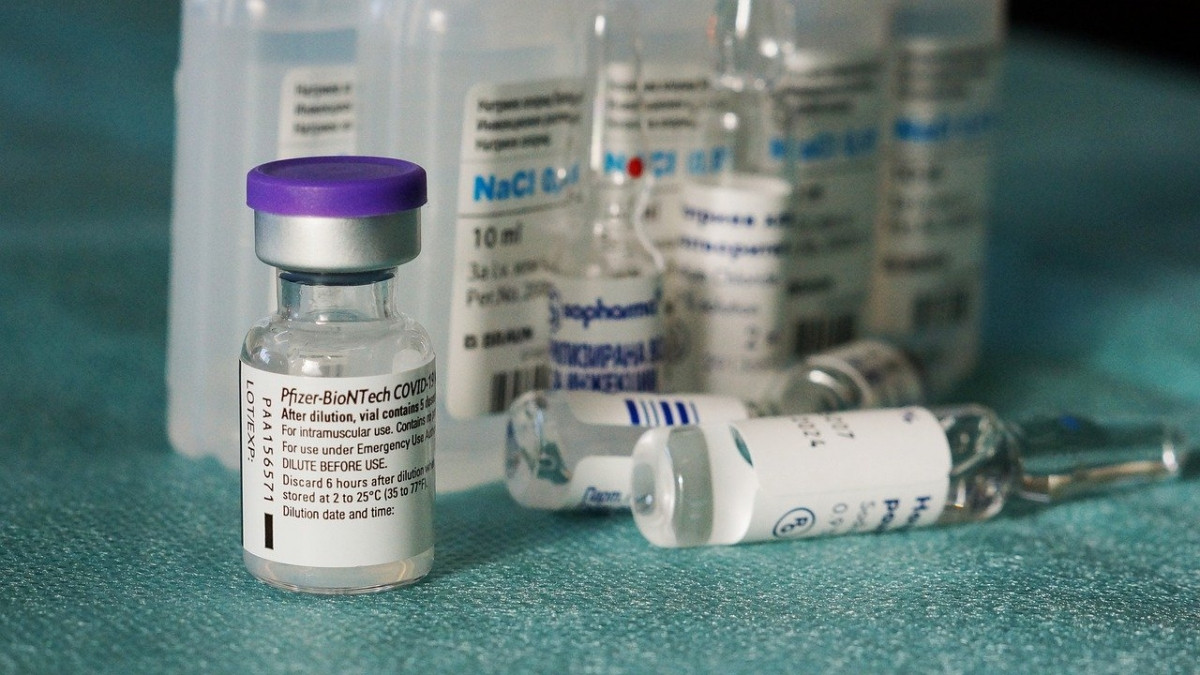 Vaccine COVID-19 của Pfizer có thể bảo quản trong tủ lạnh thông thường - 1