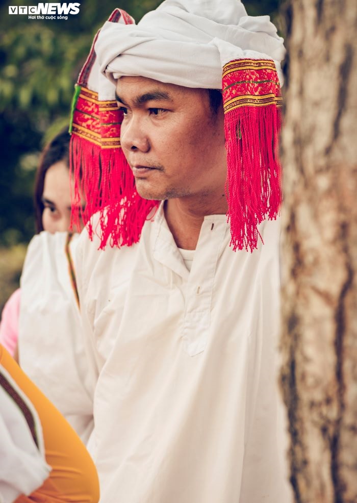Ảnh: Lễ tảo mộ của người Chăm Hồi giáo ở Ninh Thuận - 6