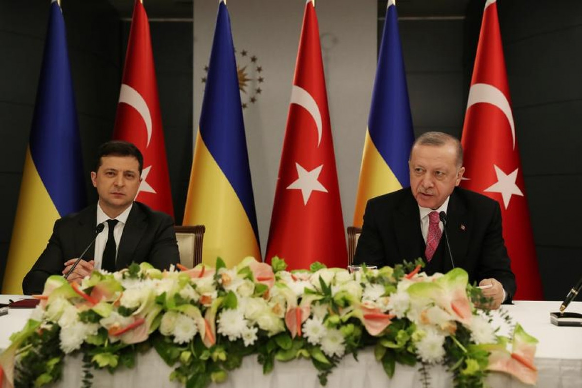Cuộc gặp giữa Tổng thống Thổ Nhĩ Kỳ Erdogan và Tổng thống Ukraine Zelensky tại Istanbul ngày 10/4. Ảnh: Reuters
