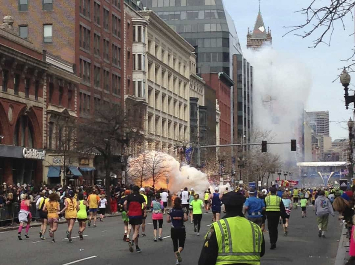 Vụ đánh bom cuộc thi Marathon ở Boston (ngày 15/4/2013). Hai anh em người Mỹ gốc Kyrgyzstan phải chịu trách nhiệm cho 2 quả bom nồi áp suất phát nổ gần vạch đích khiến 3 người thiệt mạng và 264 người bị thương. 