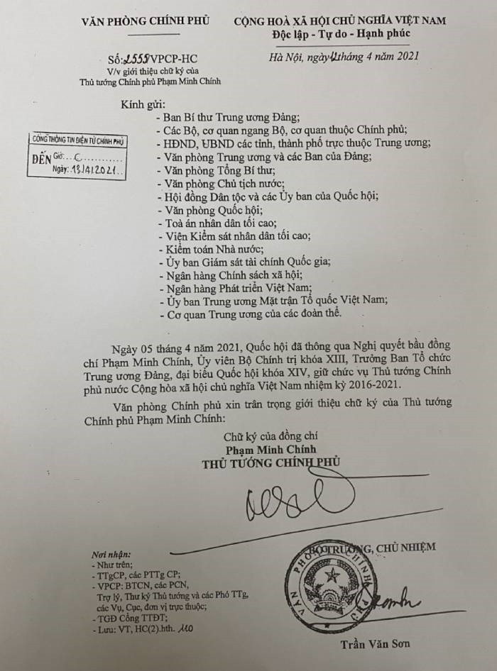 Giới thiệu chữ ký của Thủ tướng Phạm Minh Chính và 2 tân Phó Thủ tướng - 1
