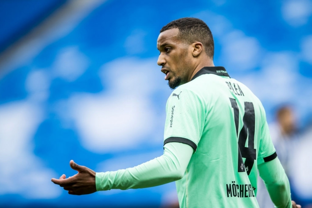 9. Alassane Plea (Borussia Mönchengladbach) 5 bàn thắng, 3 kiến tạo.