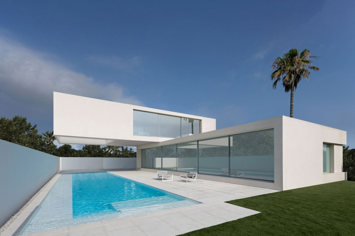 Ngôi biệt thự nằm ở thành phố Valencia, Tây Ban Nha, bên bờ biển Địa Trung Hải. Công trình được xây dựng trên diện tích 313m2 trong khuôn viên rộng rãi có hồ bơi ở phía trước nhà; có hình thức như một tác phẩm điêu khắc hiện đại.