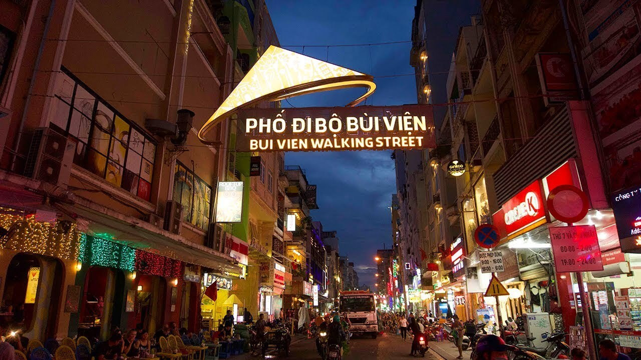 Tại Việt Nam, du lịch bán lẻ mới chỉ là 'kim cương thô' - 1