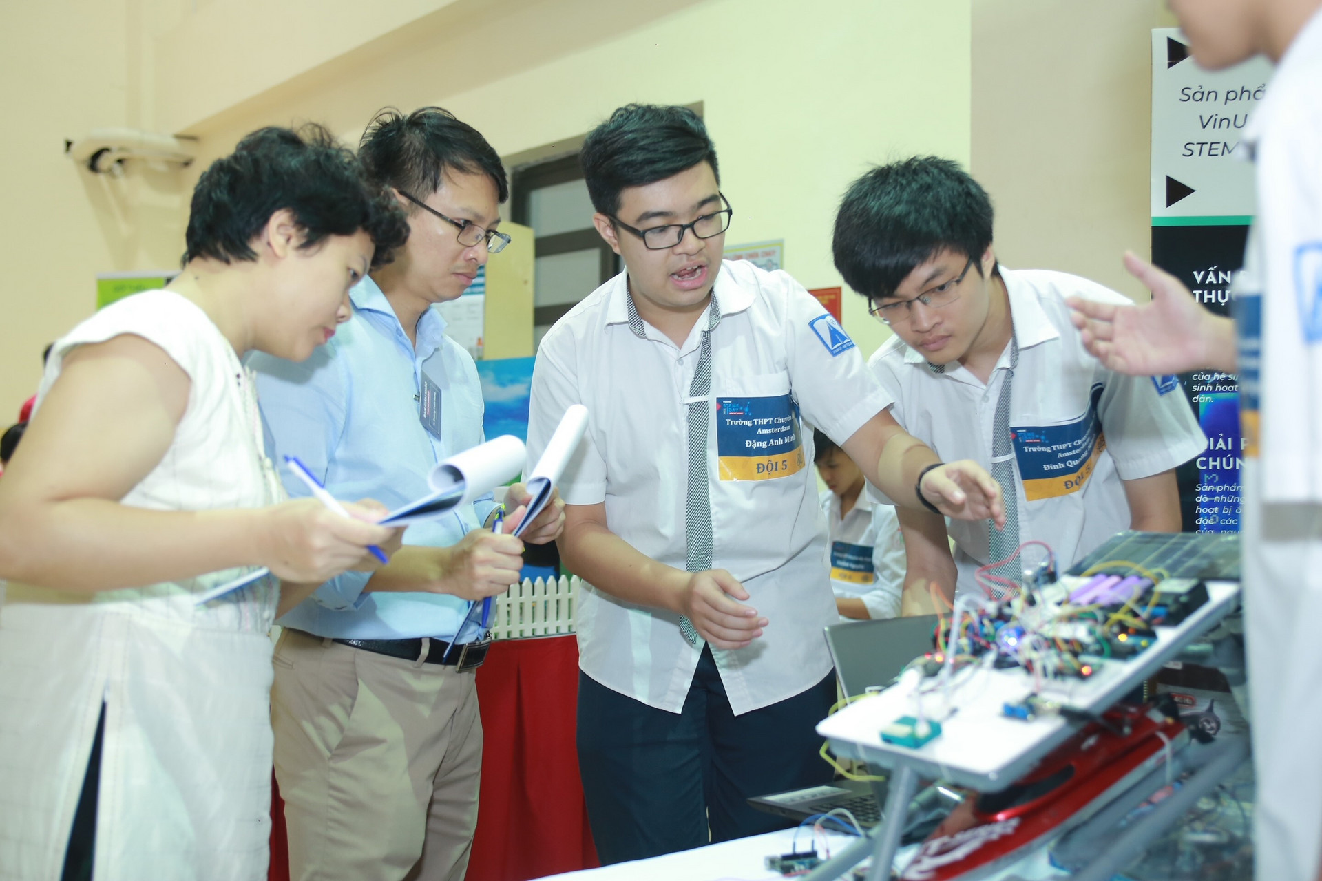 STEAM for Vietnam và Vinuni tổ chức khóa học về Robotics cho học sinh THPT - 1