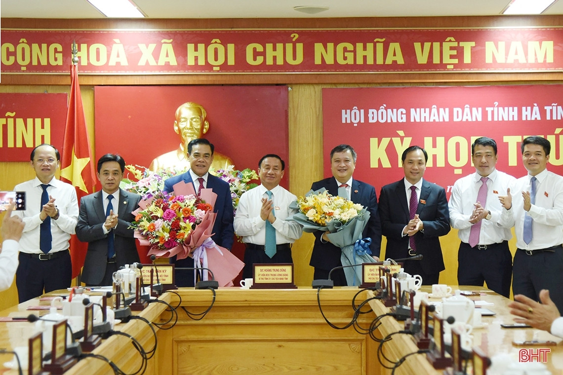 Miễn nhiệm chức vụ Chủ tịch UBND tỉnh Hà Tĩnh với ông Trần Tiến Hưng - 1