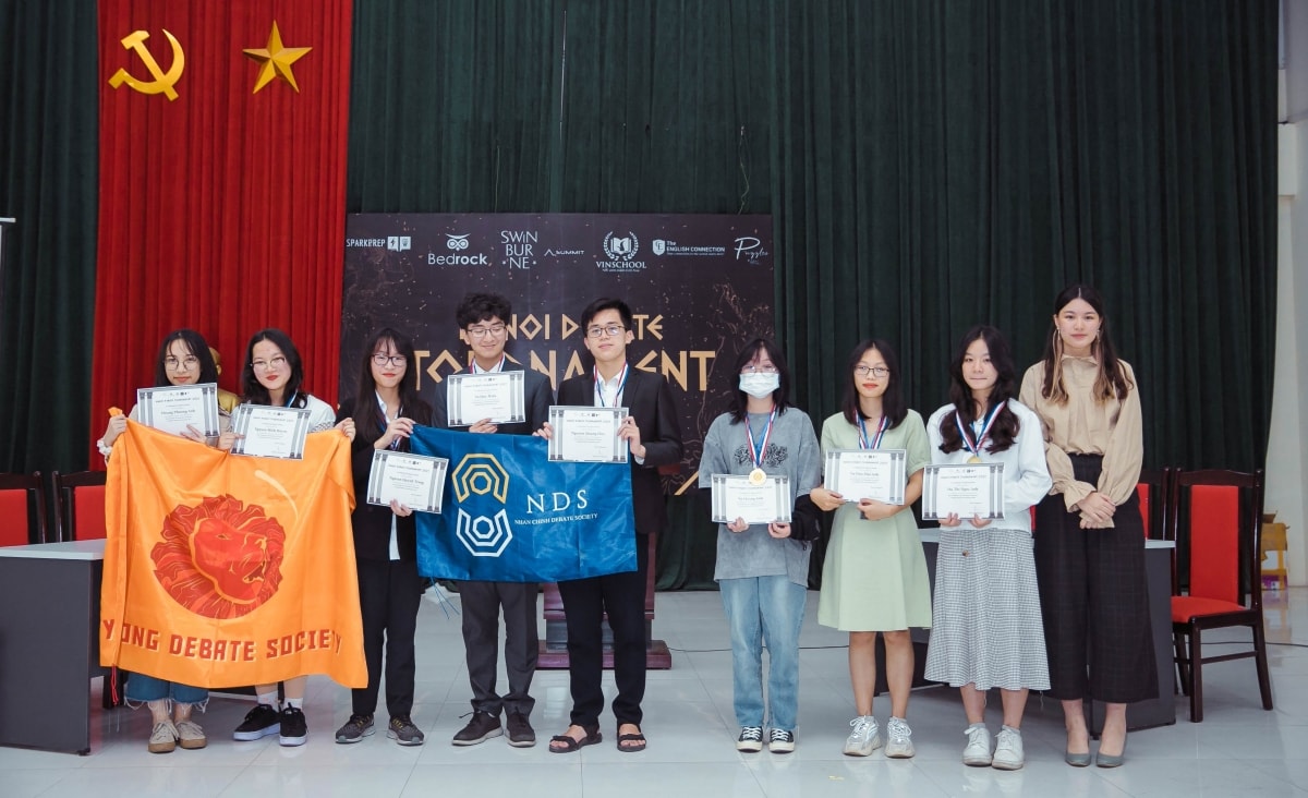 Các thí sinh đạt giải trong chương trình.