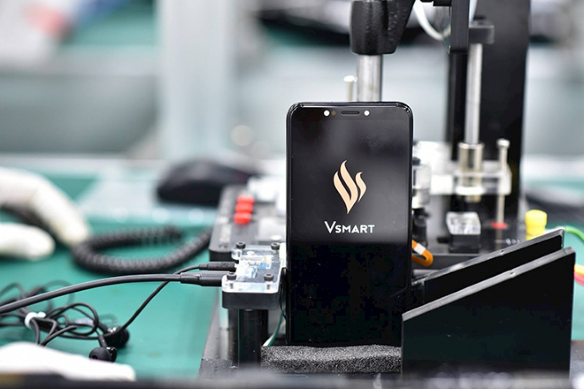 Dây chuyền sản xuất smartphone Vsmart đáp ứng các yêu cầu cao về công nghệ.