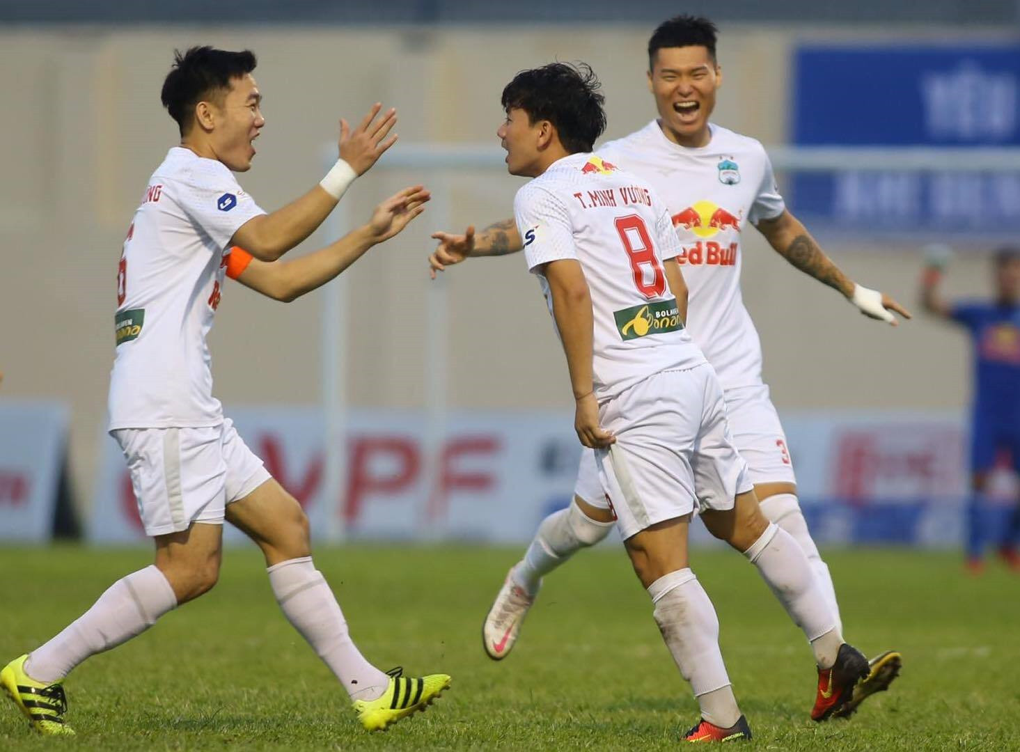 Tuyển Việt Nam nối lại giấc mơ World Cup: HLV Park Hang Seo vừa mừng, vừa lo  - 1