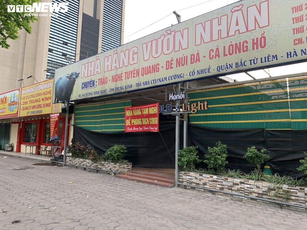 Cận cảnh loạt quán bia lớn ở Hà Nội 'vườn không nhà trống' giữa mùa hốt bạc - 9