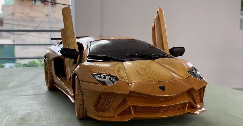 Siêu xe Lamborghini làm từ gỗ của nghệ nhân Việt lên báo ngoại - 1
