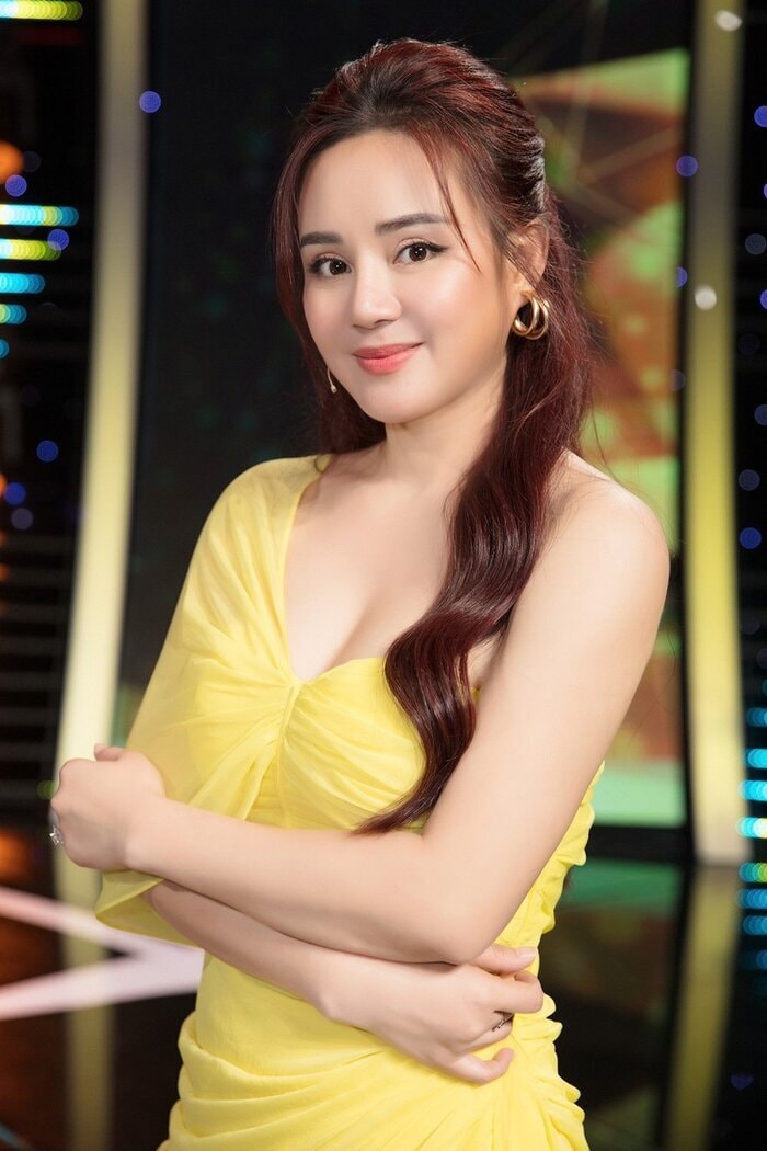 Bị bà Nguyễn Phương Hằng tố 'cặp đại gia', Vy Oanh đáp trả sâu cay - 4