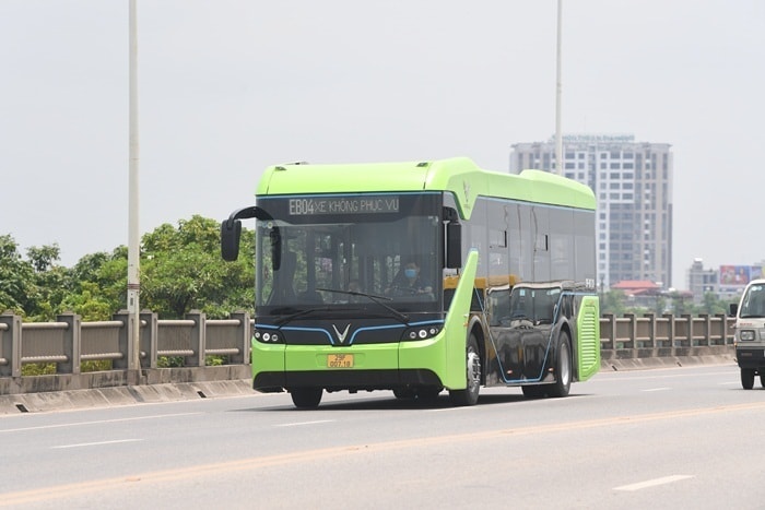 Ảnh: Xe buýt điện thông minh VinBus chạy thử tuyến nội đô Hà Nội - 2