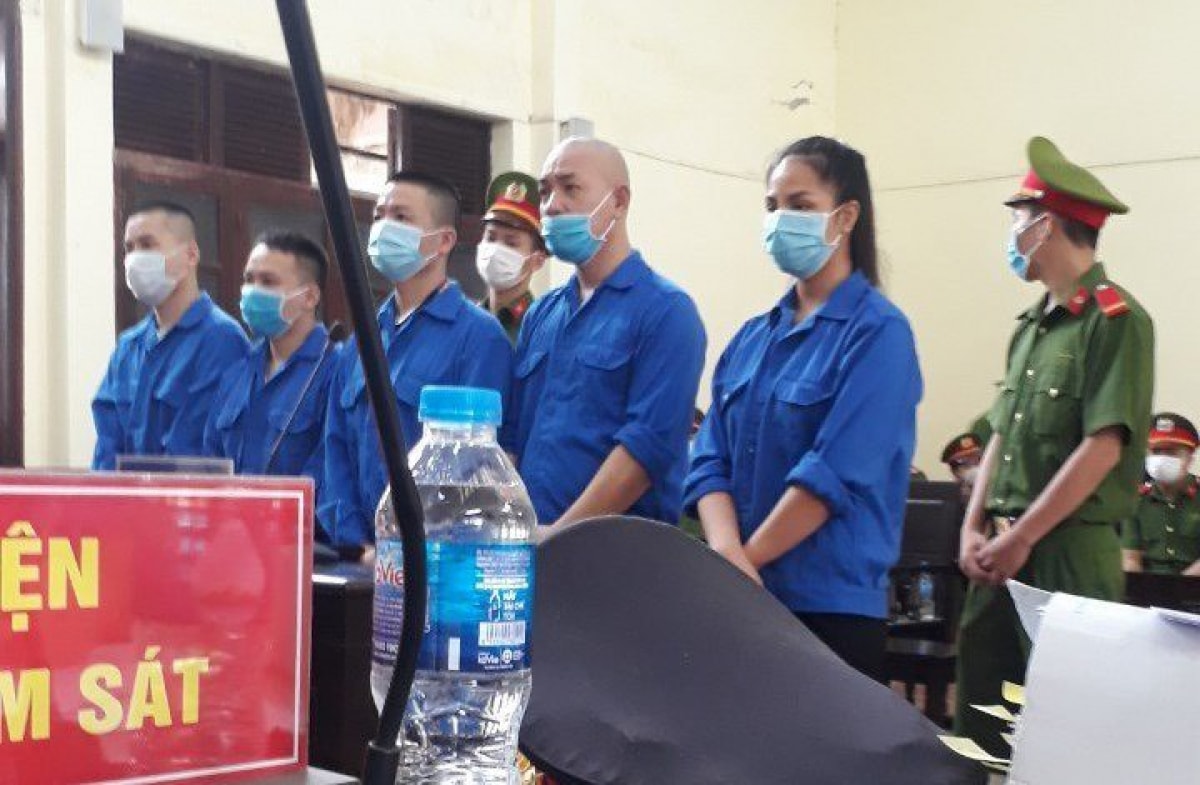 Các bị cáo tại phiên toà.