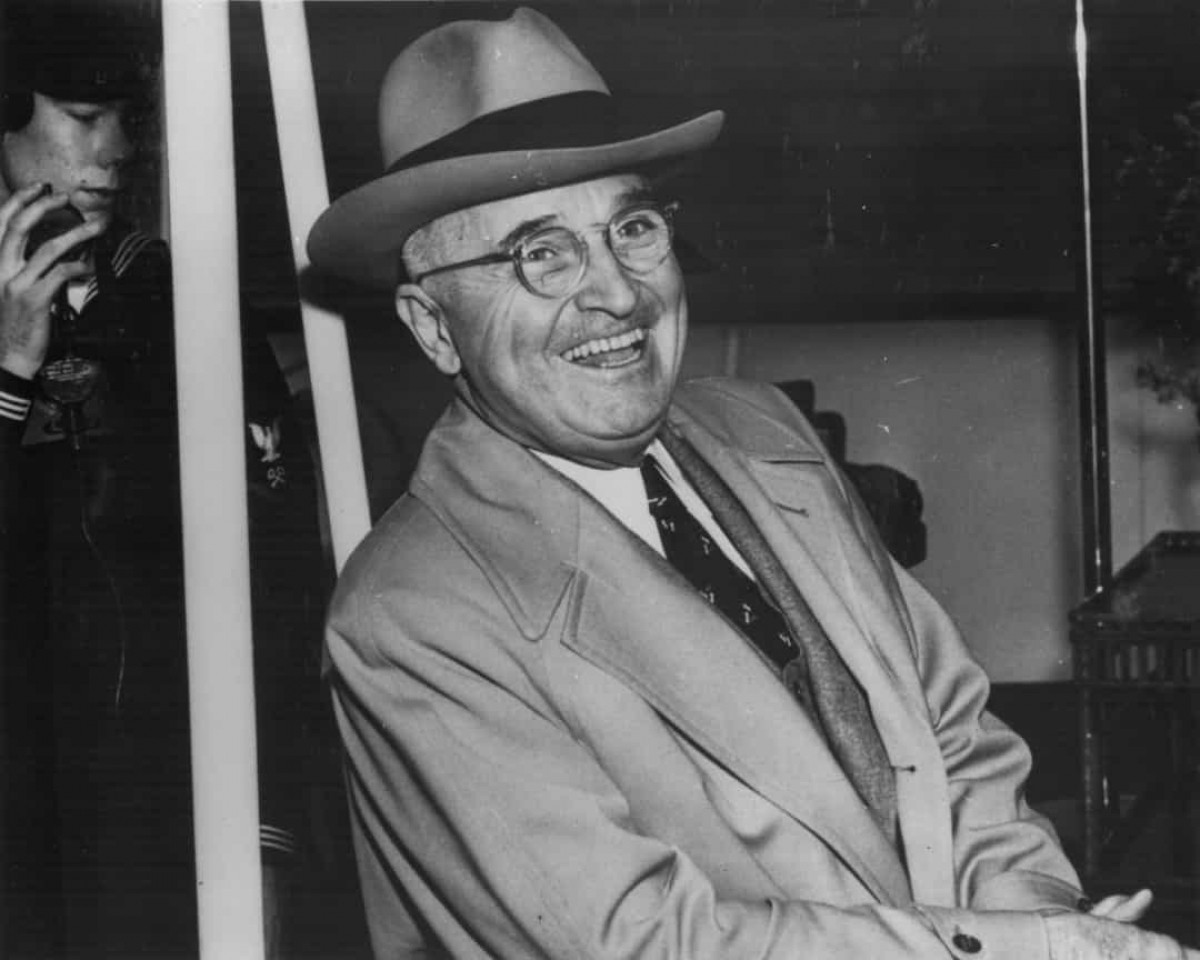 Sân chơi bowling: Cựu Tổng thống Harry Truman đã được các nhà tài trợ từ bang Missouri, quê hương của ông, tặng một sân chơi bowling.