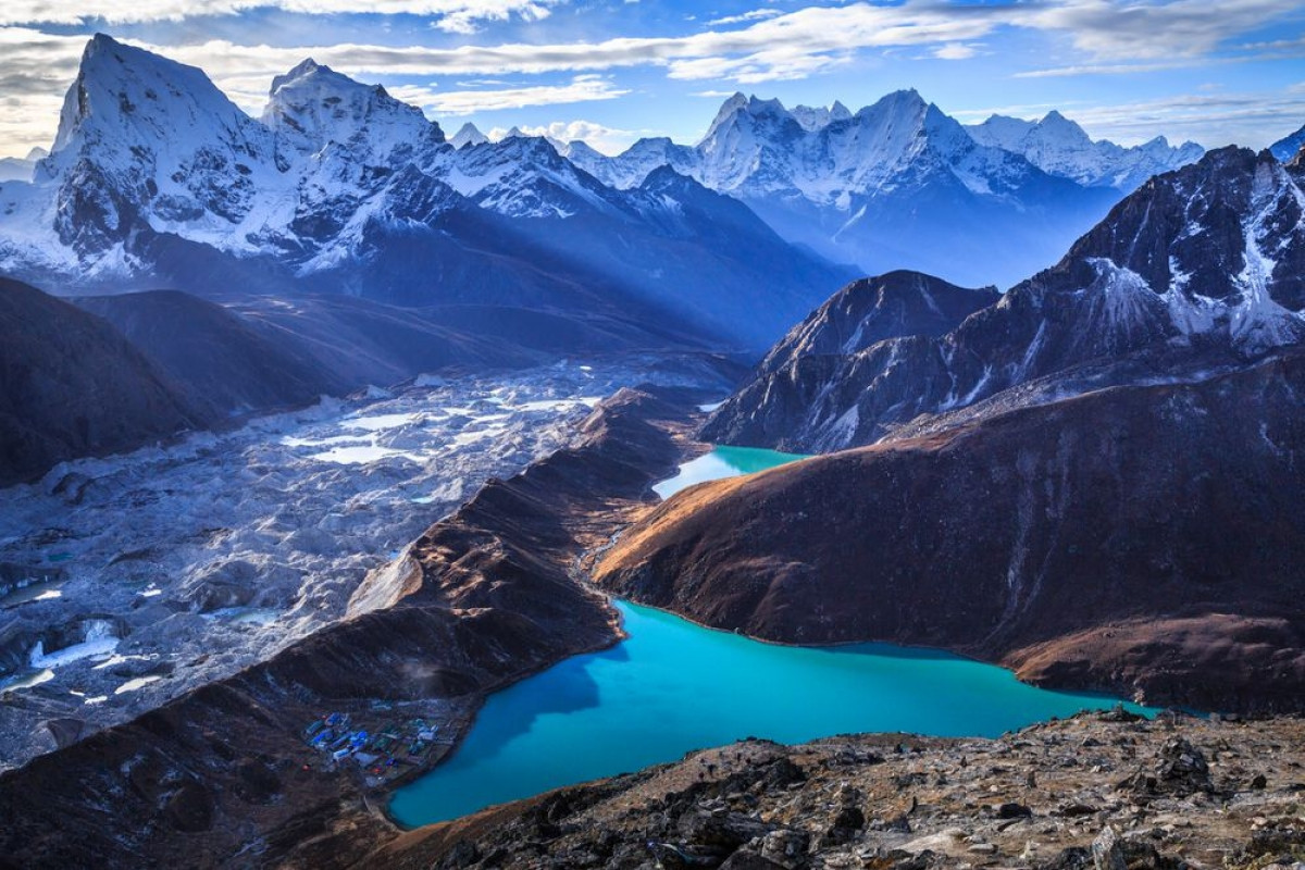 Vượt dãy Himalaya là trải nghiệm hấp dẫn nhất tại Nepal. Nguồn: Getty Images