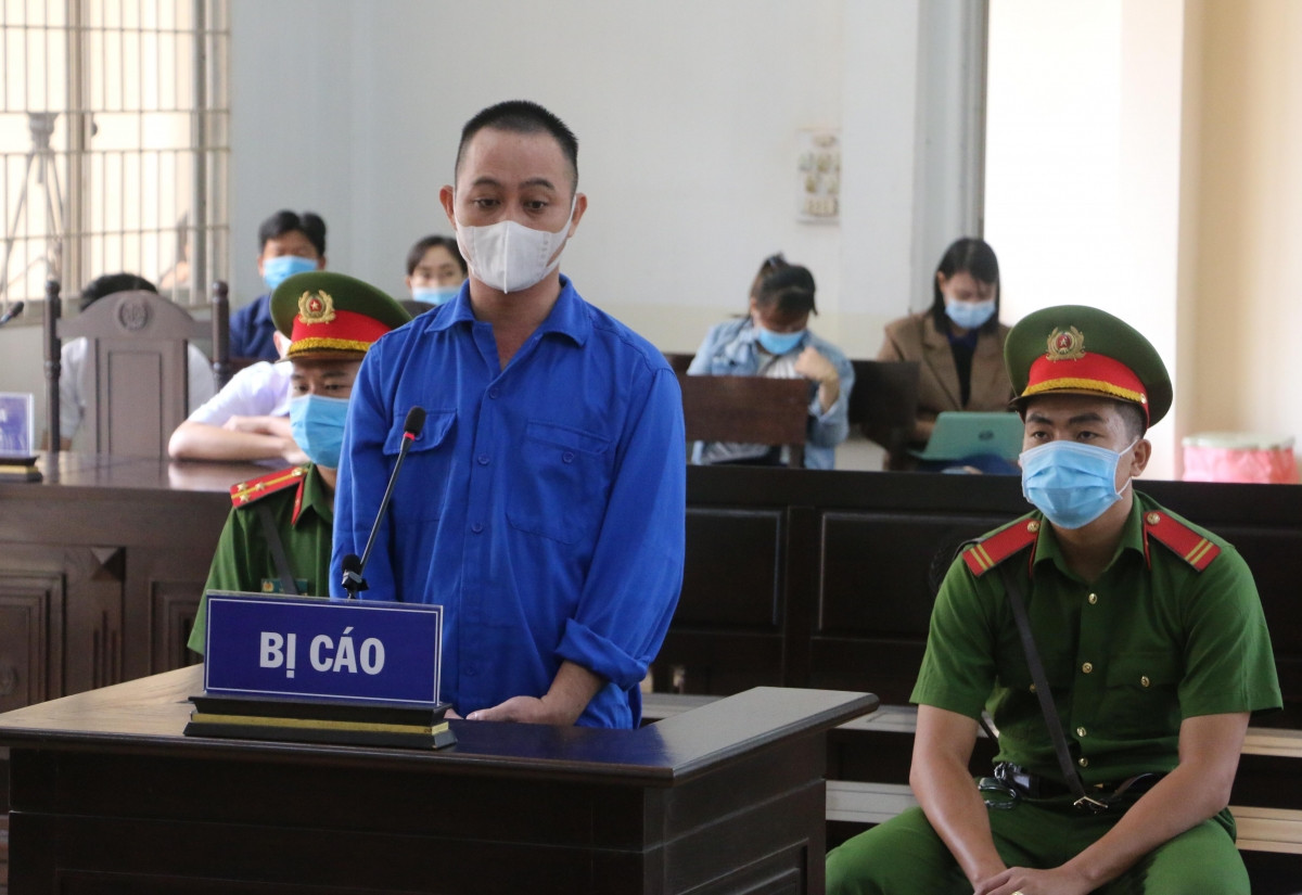Bị cáo Nguyễn Văn Út tại tòa.
