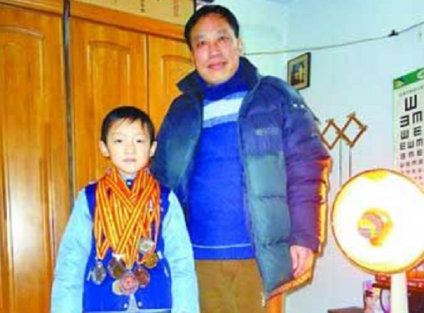 Cậu bé thần đồng, 8 tuổi vào thẳng lực lượng đặc biệt của quân đội Trung Quốc  - 2