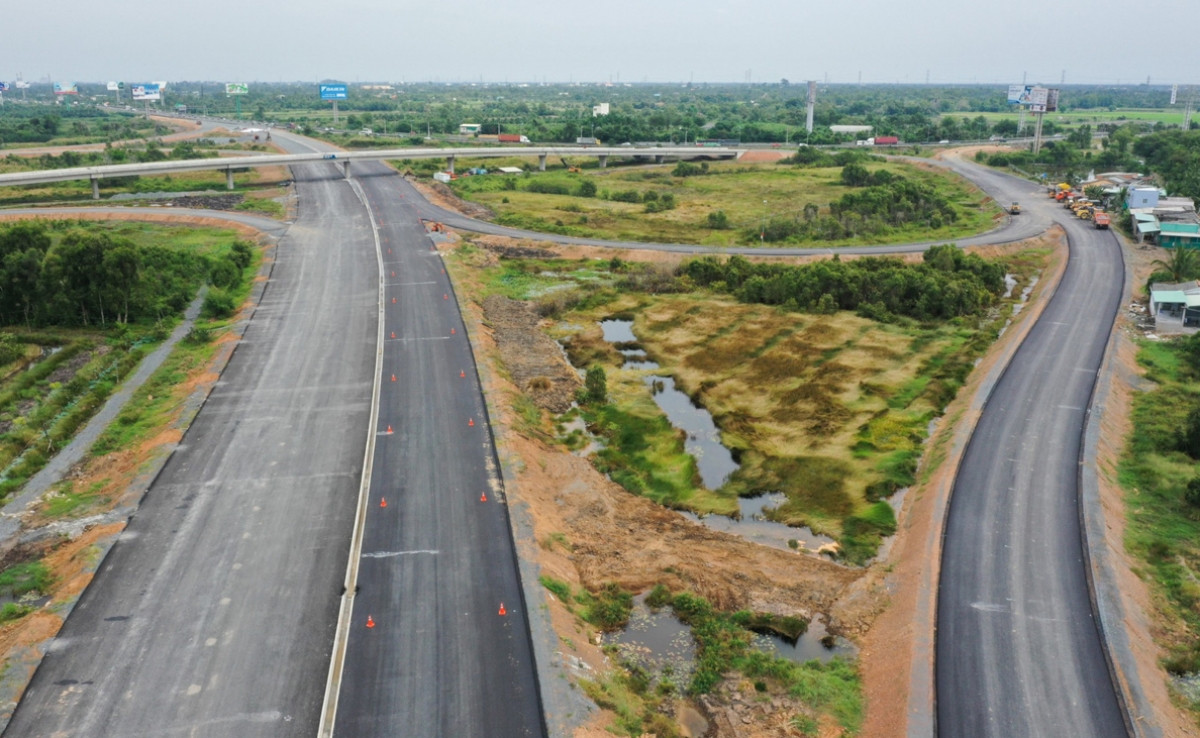 Dự án cao tốc Trung Lương - Mỹ Thuận kết nối vùng Tây Nam Bộ với TP HCM và khu vực kinh tế trọng điểm phía Nam sắp hoàn thành.