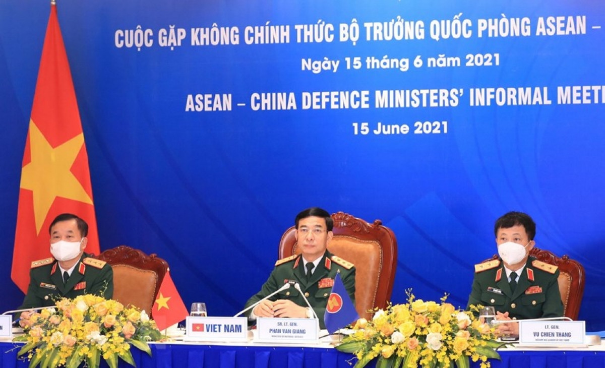 Thượng tướng Phan Văn Giang, Bộ trưởng Bộ Quốc phòng, trưởng đoàn Việt Nam dự cuộc gặp. (Ảnh: Trọng Đức/TTXVN)