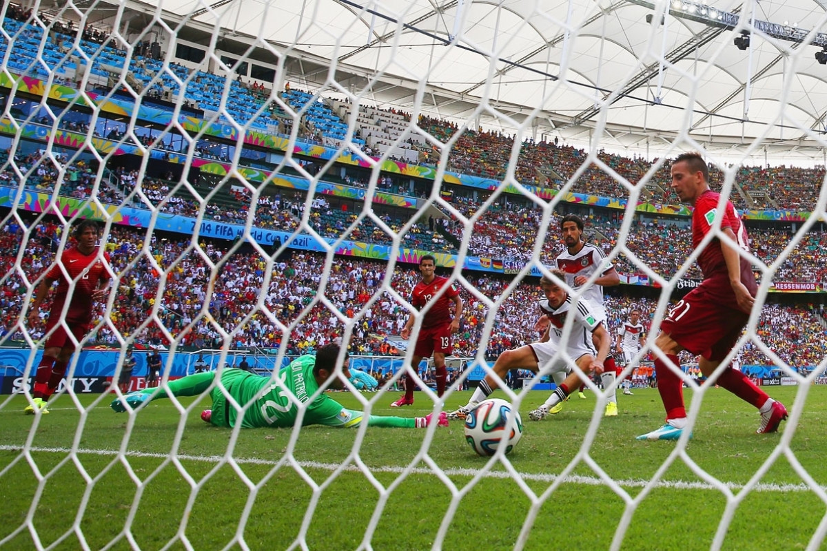 Cristiano Ronaldo và ĐT Bồ Đào Nha thua ĐT Đức 0-4 ở trận ra quân World Cup 2014.