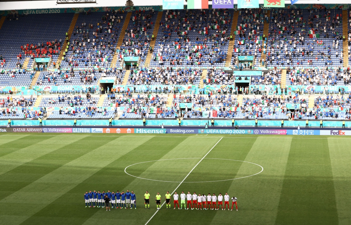 Sau khi sớm giành vé đi tiếp nhờ 2 chiến thắng, Italia có 8 sự thay đối trong đội hình xuất phát ở lượt trận cuối bảng A gặp Xứ Wales.