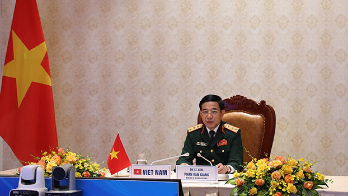 Thượng tướng Phan Văn Giang phát biểu tại Hội nghị (Ảnh: Cổng TTĐT Bộ Quốc phòng)