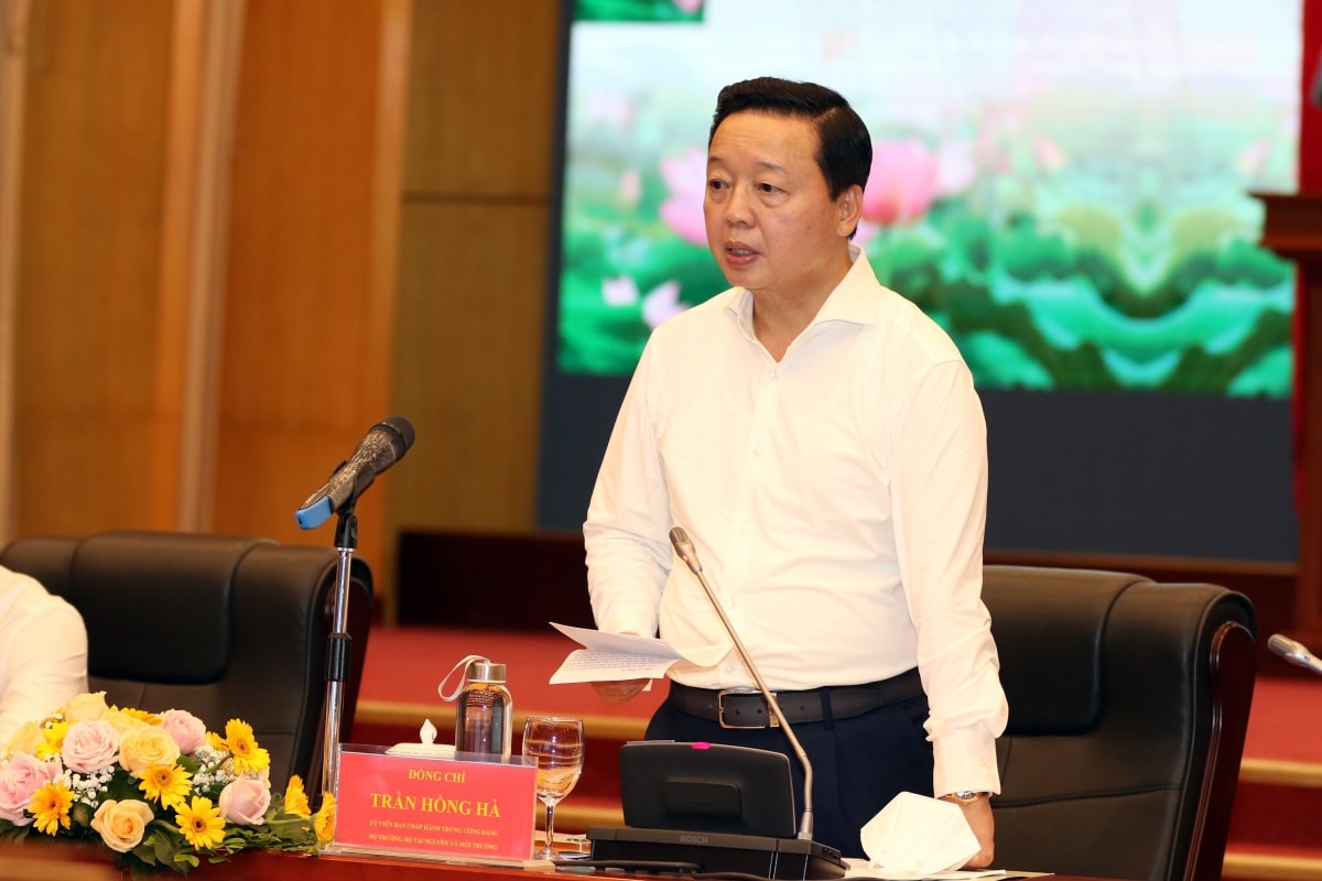 Bộ trưởng bộ Tài nguyên và Môi trường - Trần Hồng Hà phát biểu tại Hội nghị.