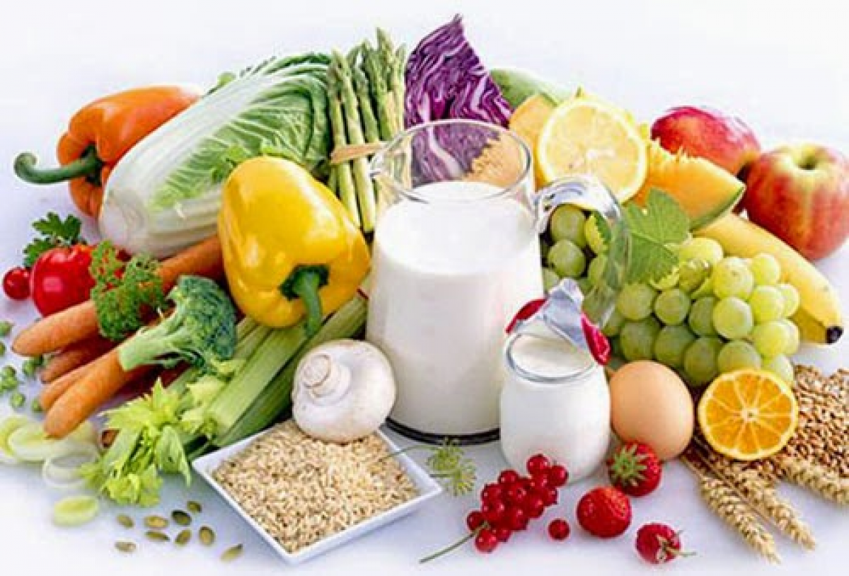 Chế độ ăn giàu chất xơ, nhiều rau xanh và trái cây tốt cho sức khỏe người cao tuổi.