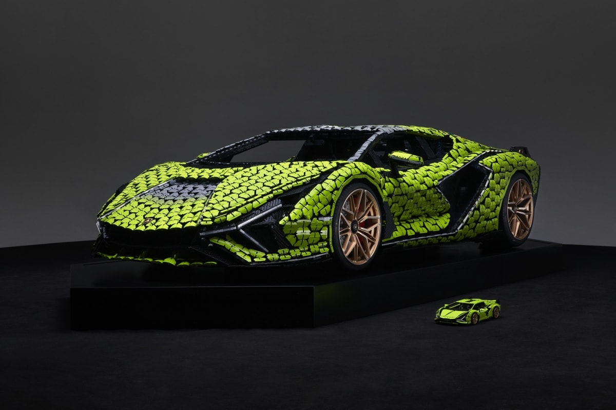 Bản sao của chiếc Lamborghini Sian bằng Lego có chiều dài 4.980 mm, rộng 2.101 mm và cao 1.133 mm, cho thấy kích thước của nó giống hệt với kích thước của chiếc xe ngoài đời thực.