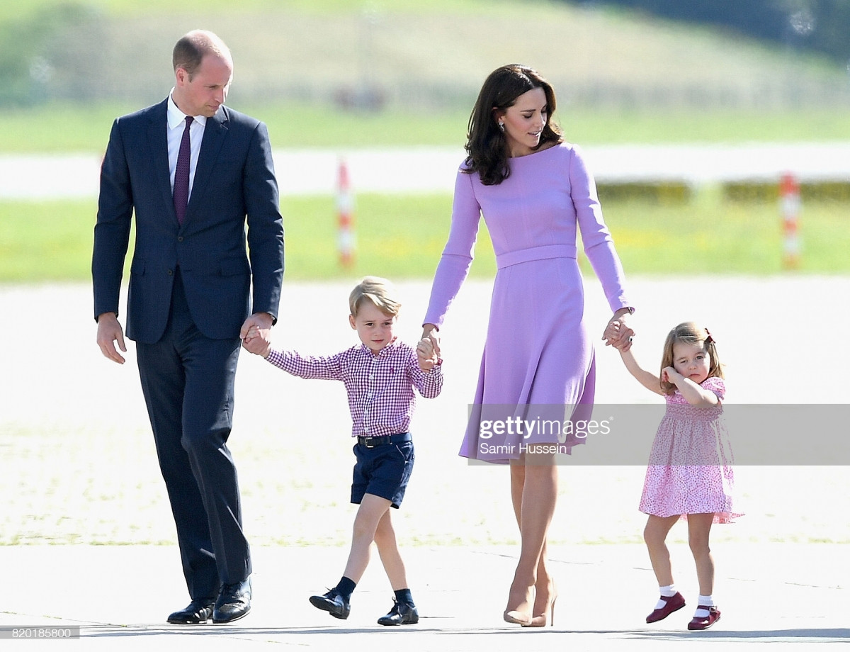 Xem cách Công nương Kate Middleton ăn mặc ton-sur-ton với các con rất tinh tế - 5