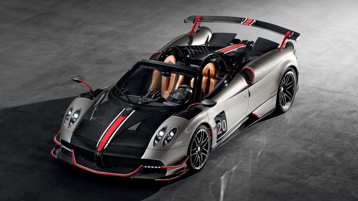 Pagani Huayra Roadster BC: Theo phong cách cũ của Pagani, phiên bản mui trần của chiếc Huayra BC là điều sẽ xảy ra. Vào năm trước, hãng đã ra mắt chiếc Huayra Roadster BC với 800 mã lực.