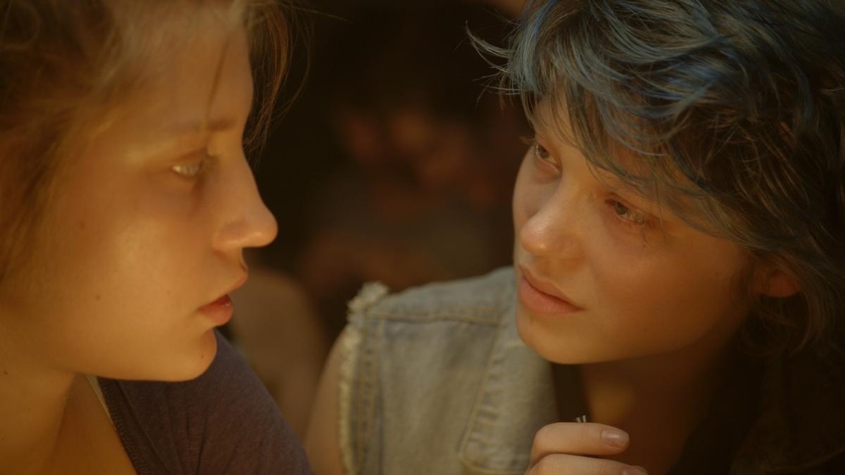 Sau khi phim đã thắng giải Cành Cọ Vàng tại Cannes, hai nữ chính của phim - Léa Seydoux và Adèle Exarchopoulos mới lên tiếng.