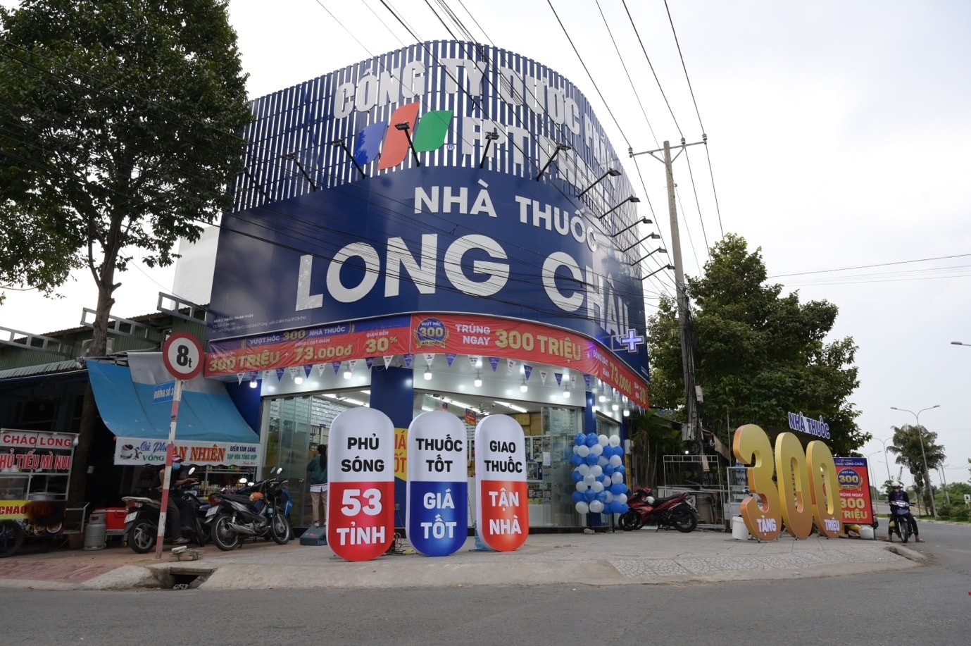 6 tháng, hệ thống FPT Long Châu mở thêm 100 nhà thuốc - 1