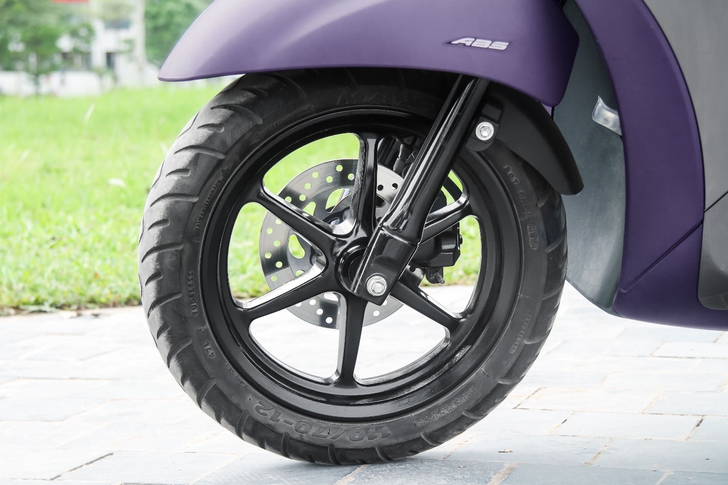 Yamaha Grande - mẫu xe ngập tràn công nghệ và tiết kiệm nhiên liệu số 1 - 2