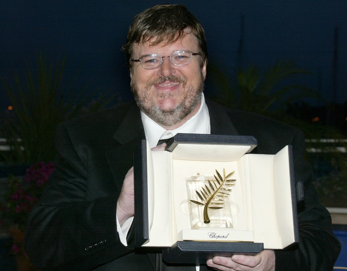 Michael Moore tại Liên hoan phim Cannes lần thứ 57 năm 2004.