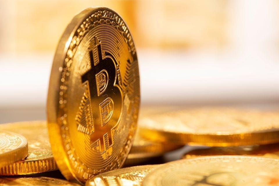 Giá Bitcoin hôm nay 25/7: Bitcoin tăng nhanh vượt 34.000 USD - 1